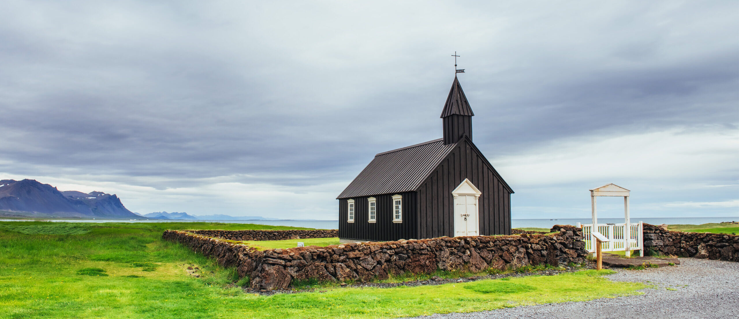 4 Lessons That Megachurches Can Learn From Churches of 50